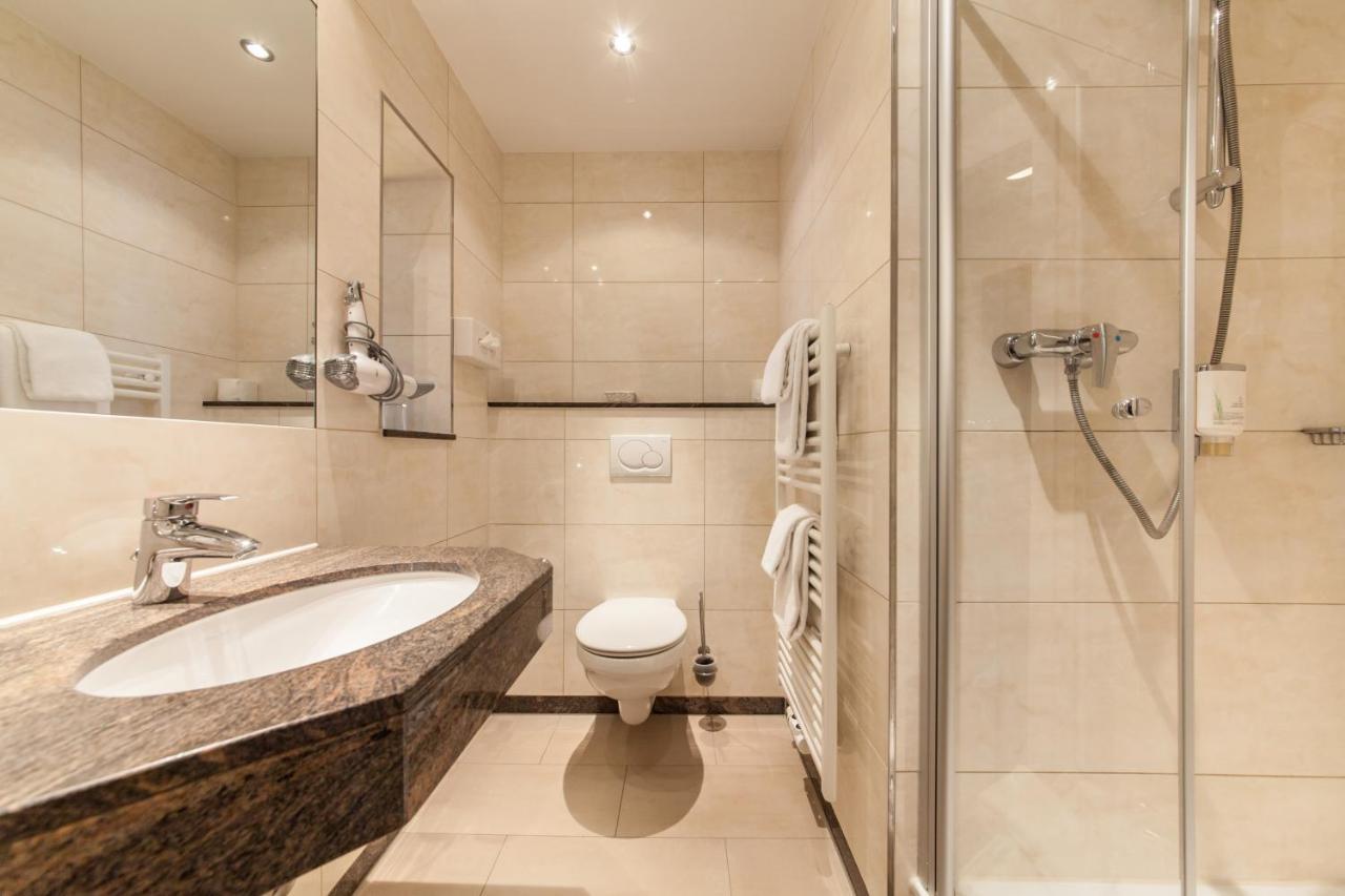 Hotel Flora Duesseldorf Ngoại thất bức ảnh
