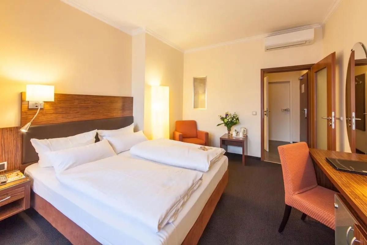 Hotel Flora Duesseldorf Ngoại thất bức ảnh