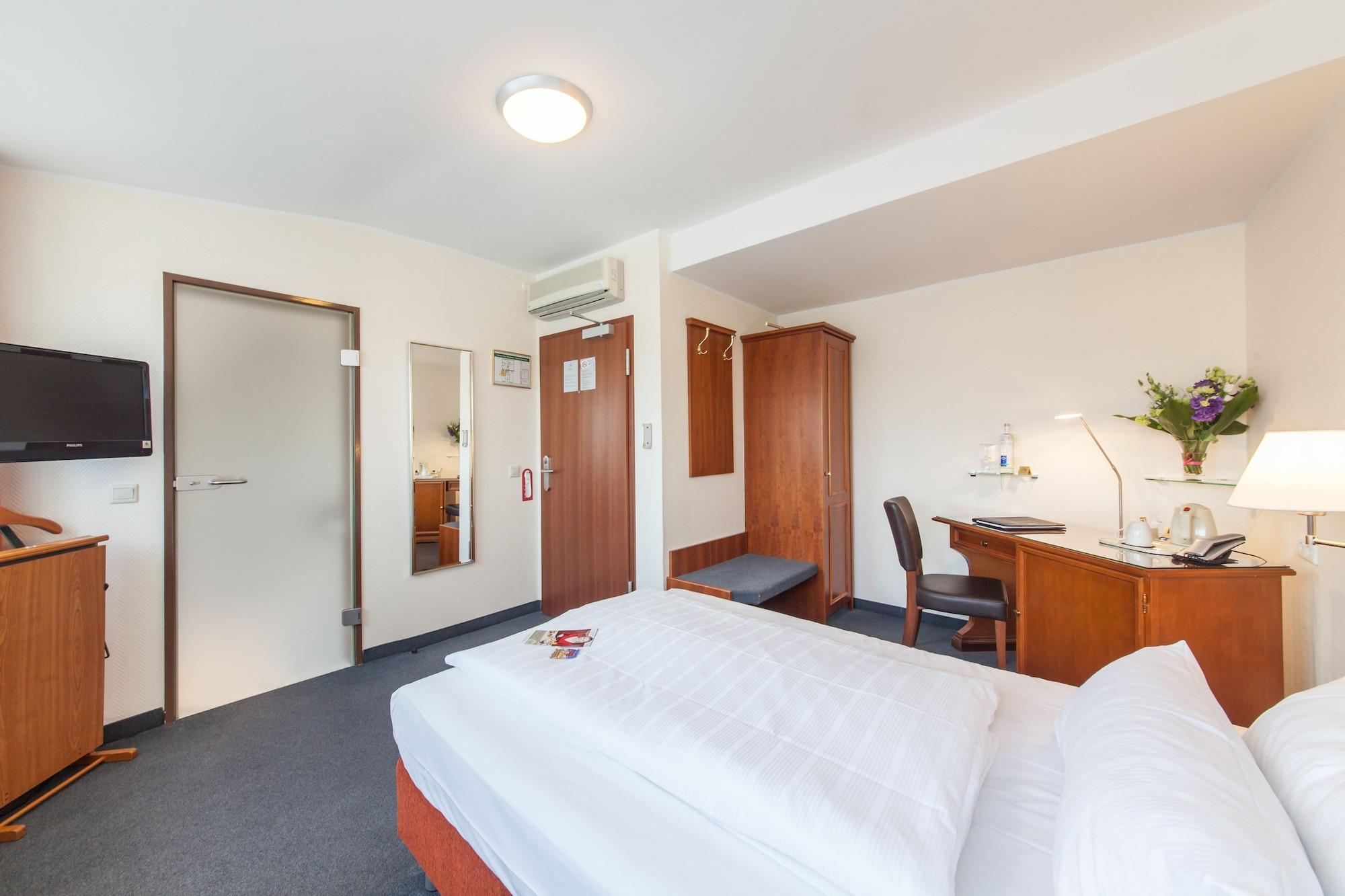 Hotel Flora Duesseldorf Ngoại thất bức ảnh