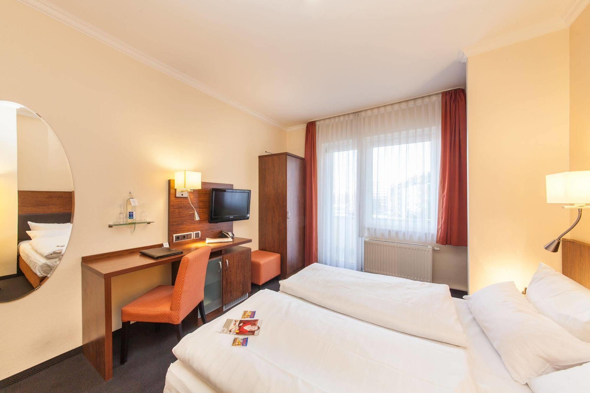 Hotel Flora Duesseldorf Ngoại thất bức ảnh