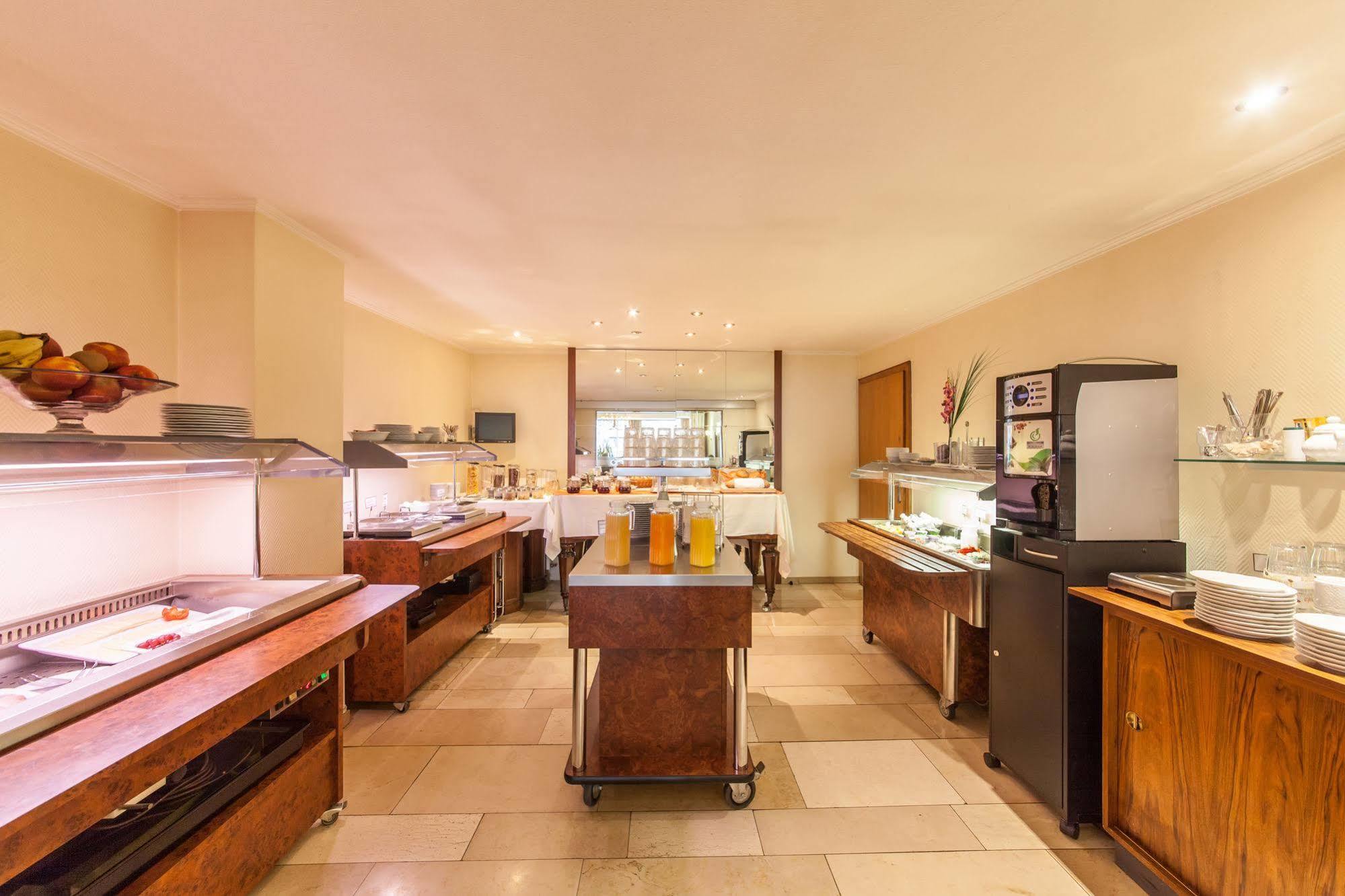 Hotel Flora Duesseldorf Ngoại thất bức ảnh