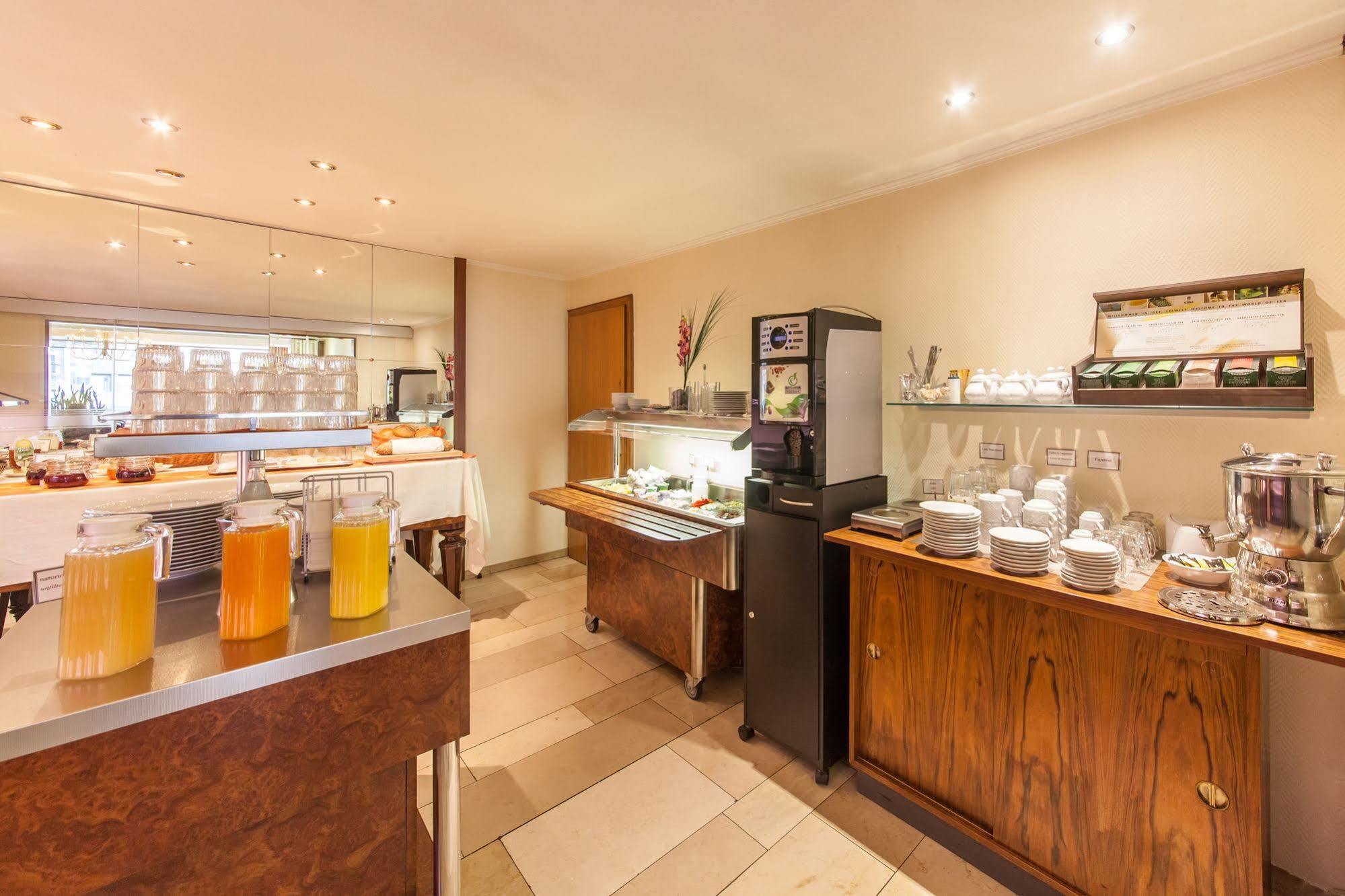 Hotel Flora Duesseldorf Ngoại thất bức ảnh
