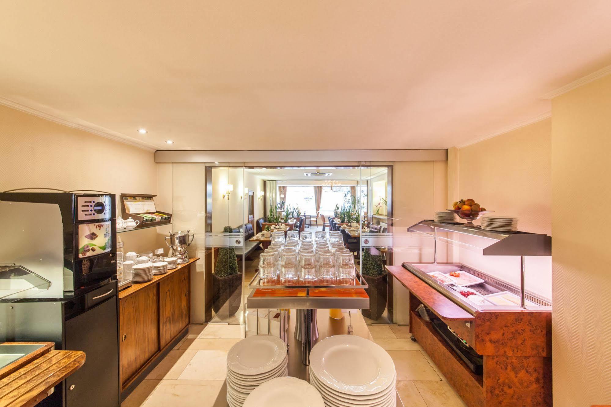 Hotel Flora Duesseldorf Ngoại thất bức ảnh